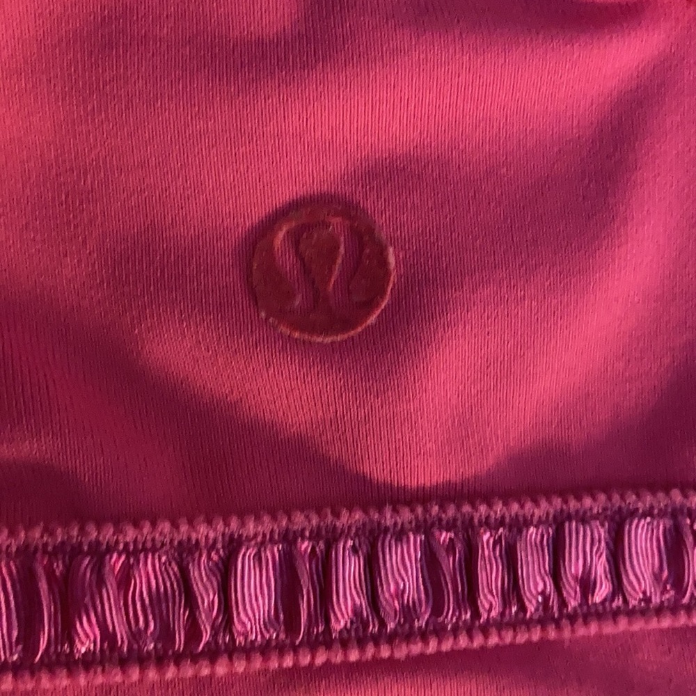 Fabulous Never Worn Lululemon Athletica Magenta 8! - Picture 2 of 9